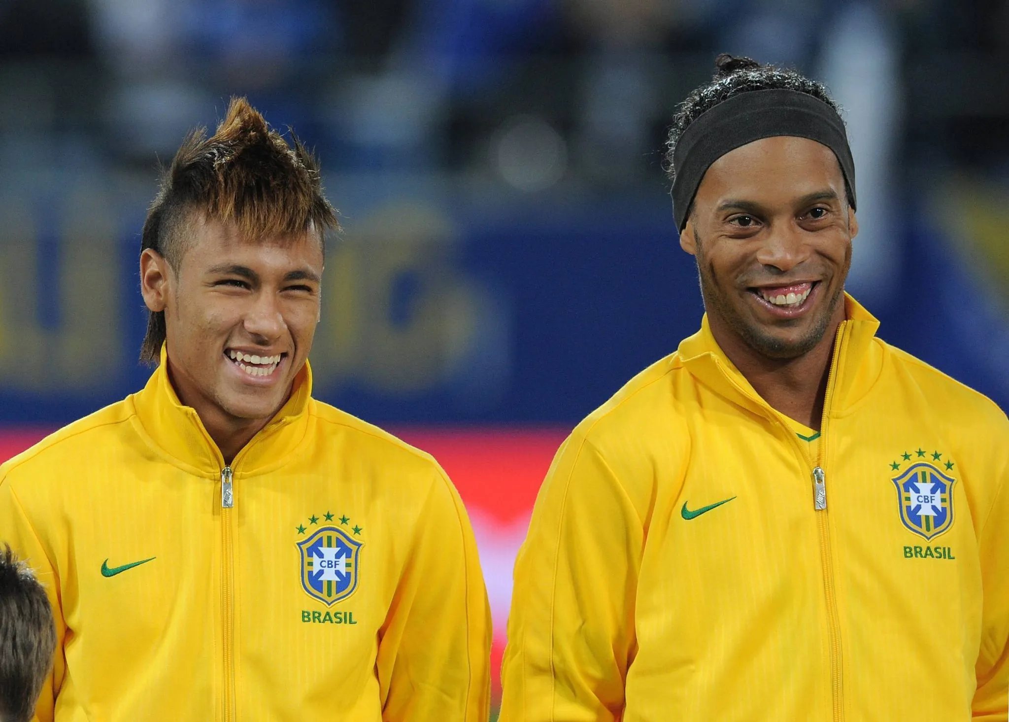 Neymar e Ronaldinho pela sele&ccedil;&atilde;o brasileira, em 2012