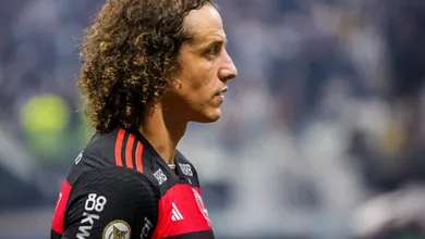 Em tarde para esquecer, David Luiz tem uma das piores atua&ccedil;&otilde;es da passagem pelo Flamengo