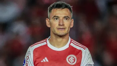 Ar&aacute;nguiz rescinde com o Internacional e sai pela porta dos fundos do Beira-Rio
