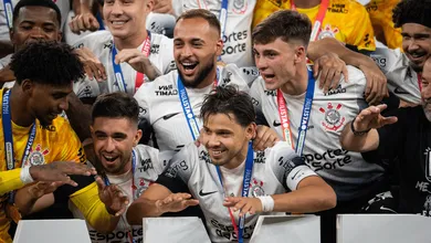 Golpe na Libertadores mudou vesti&aacute;rio do Corinthians e foi crucial por t&iacute;tulo