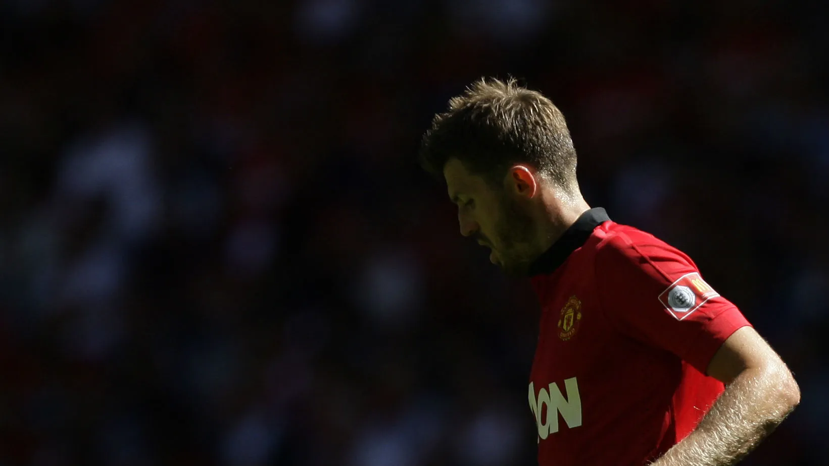 Les&atilde;o de Carrick veio na pior hora para o United
