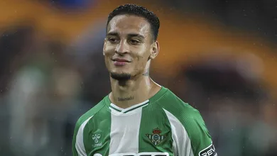 Antony pontua diferen&ccedil;a entre United e Betis: &lsquo;Dinheiro &eacute; importante, mas felicidade &eacute; muito mais&rsquo;