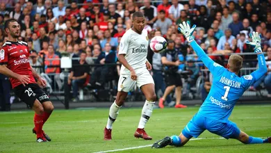 PSG comparou gols de Mbapp&eacute; e Ronaldinho contra o Guingamp &ndash; e eles s&atilde;o mesmo parecidos