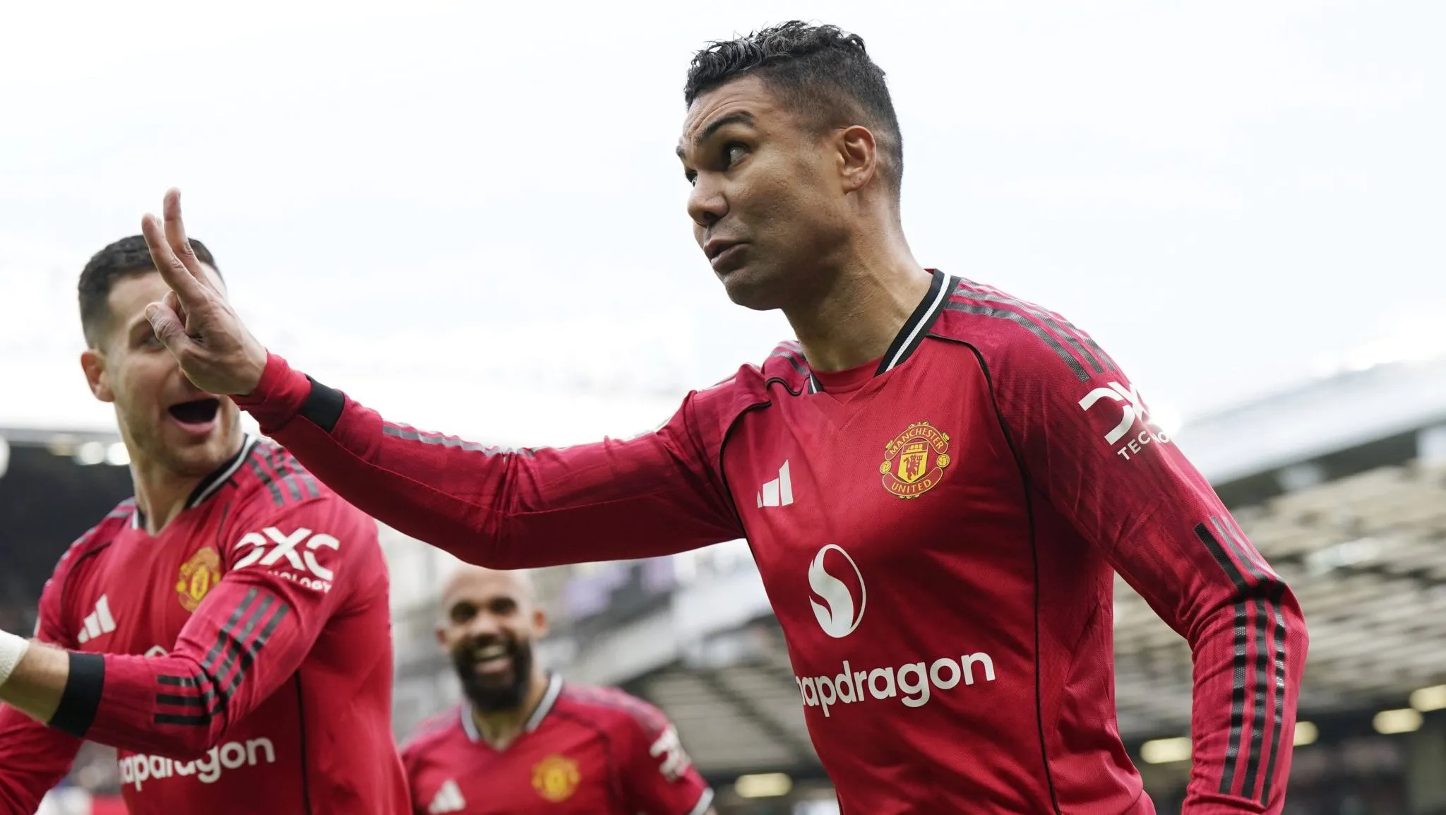 Casemiro e Matheus Cunham salvam Manchester United, e refor&ccedil;am certezas de Ancelotti
