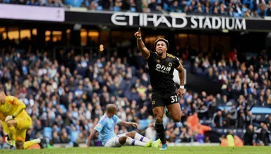 Fulminante, o Wolverhampton imp&ocirc;s uma dur&iacute;ssima derrota ao Manchester City dentro do Etihad