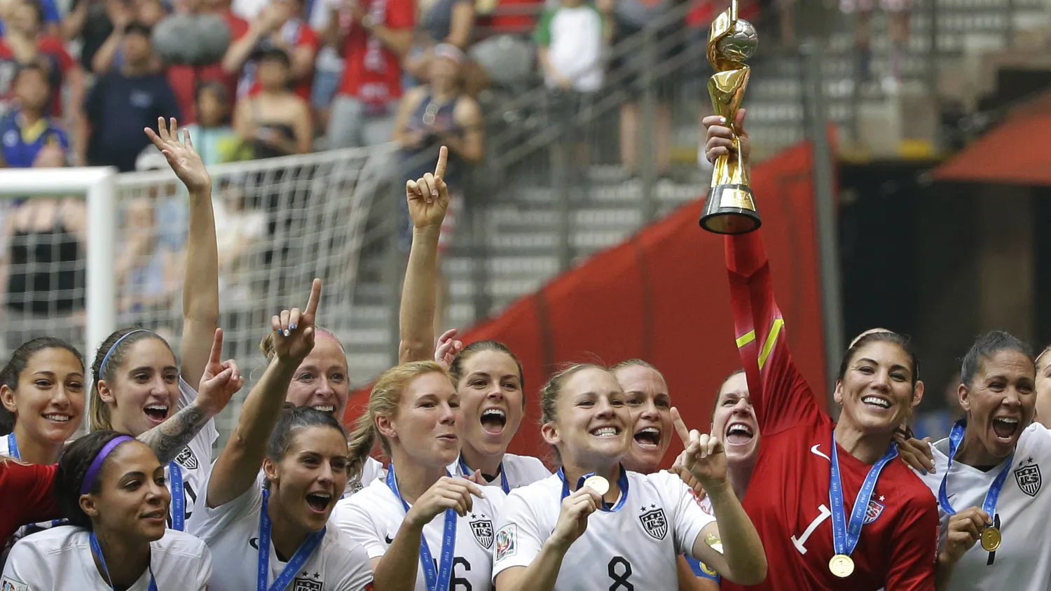 Entre 600 op&ccedil;&otilde;es, a sele&ccedil;&atilde;o feminina dos EUA &eacute; o 23&ordm; time mais utilizado no FIFA 2016