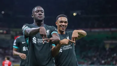 Al&eacute;m de Alexander-Arnold, Real Madrid mira em outro pilar defensivo do Liverpool