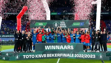 O PSV supera o Ajax na segunda final seguida e, nos p&ecirc;naltis, sela o bicampeonato da Copa da Holanda