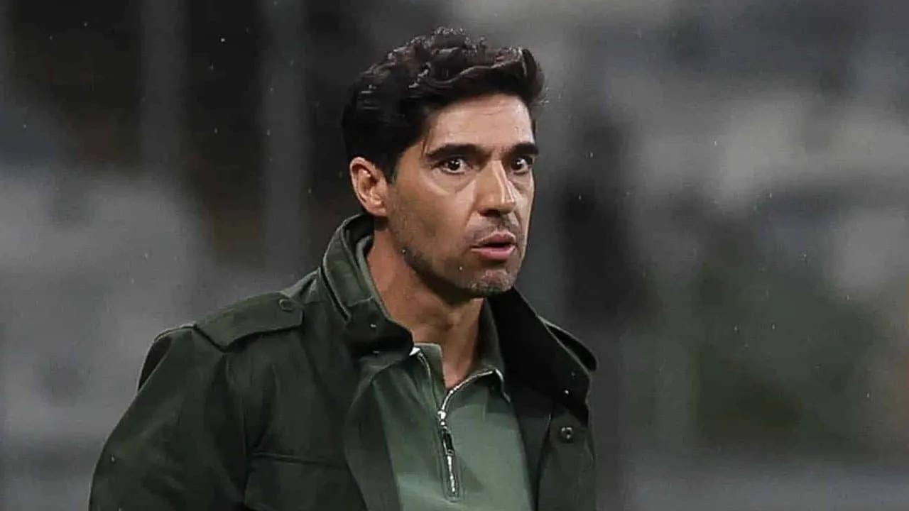 Para evoluir, Abel precisa aceitar cr&iacute;ticas e erros no Palmeiras como celebra acertos