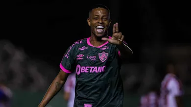 Keno estreia com gol e segue &lsquo;destaque silencioso&rsquo; em ataque de estrelas do Fluminense