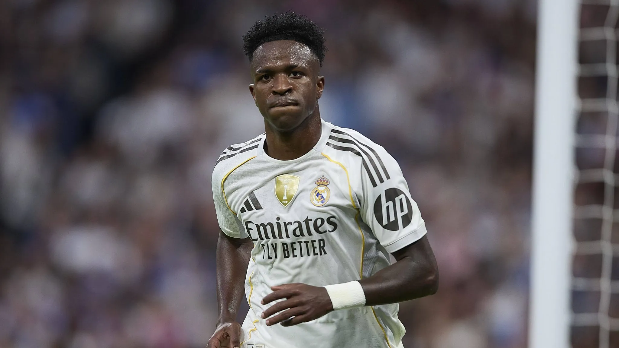 &lsquo;Houve acordo inicial&rsquo;: Vinicius J&uacute;nior quase fechou com Barcelona antes do Real Madrid