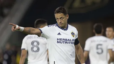 Ap&oacute;s mais de uma d&eacute;cada e muitos altos e baixos, Chicharito deve voltar para a casa: o Chivas Guadalajara