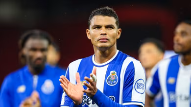 Para resolver problema cr&ocirc;nico, Barcelona mira zagueiro que &lsquo;barrou&rsquo; Thiago Silva