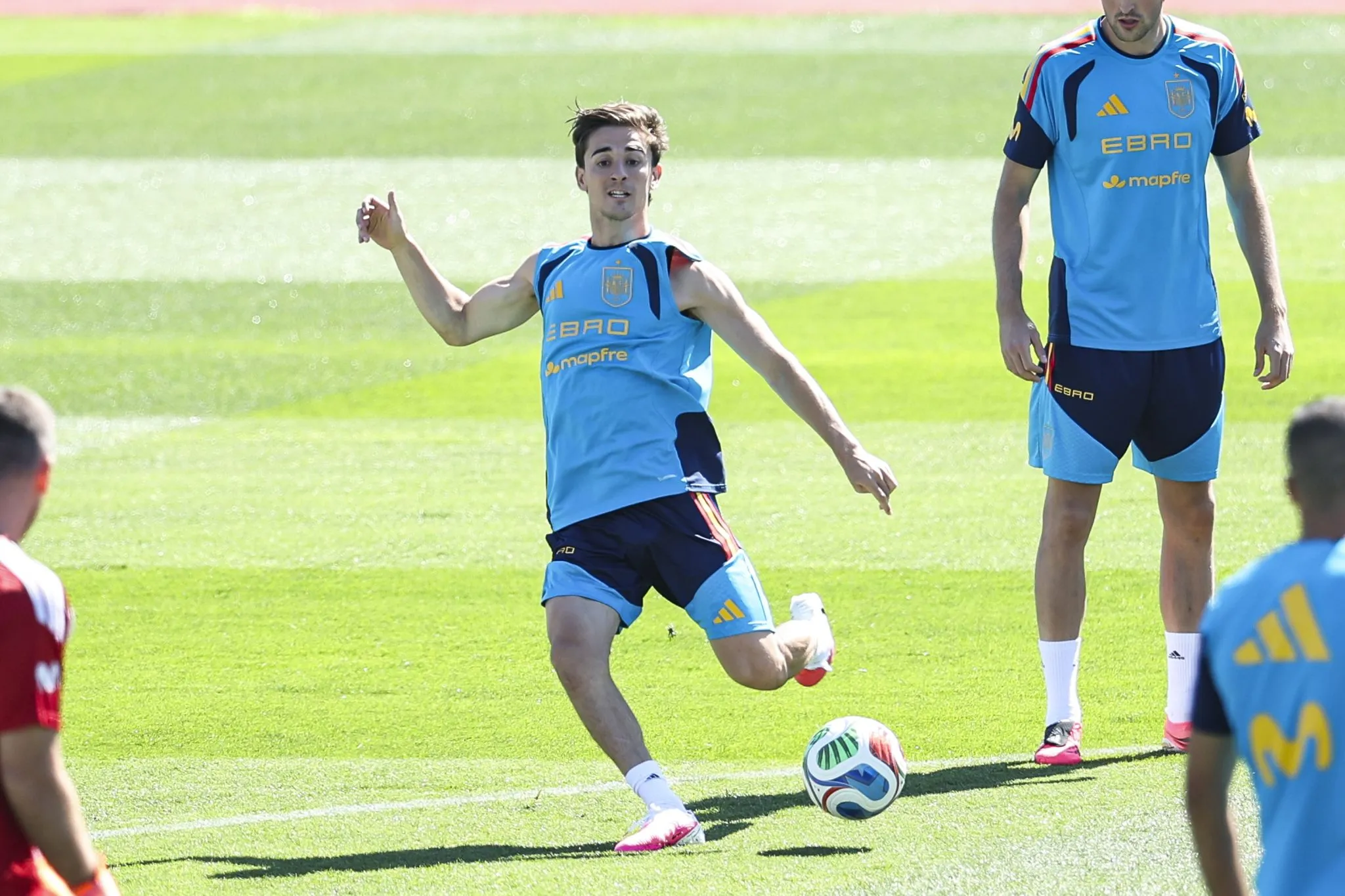 Gavi em treinamento da sele&ccedil;&atilde;o espanhola. Foto: Icon Sport/ZUMA Press Wire.