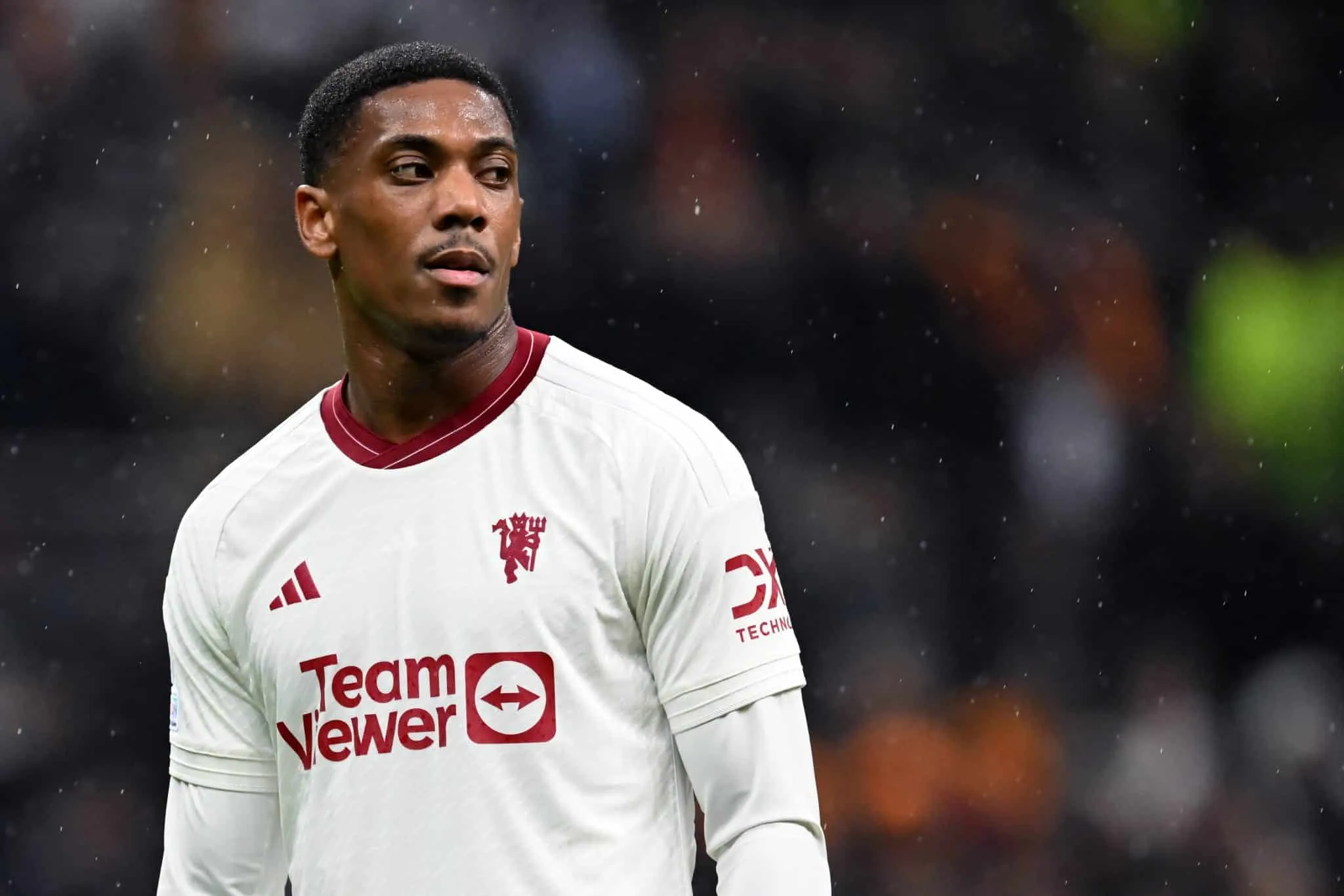 Ten Hag coloca Martial para treinar individualmente no Manchester United, mas medida parece justa