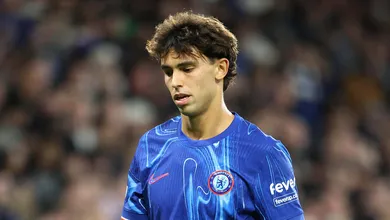 Atacante do Chelsea resiste &agrave; maldi&ccedil;&atilde;o que o persegue: &lsquo;Um dia chegar&aacute; meu momento&rsquo;