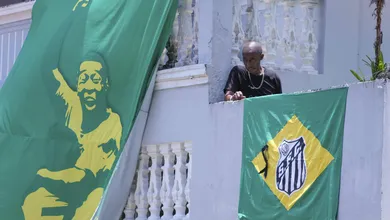 Morte de Pel&eacute; completa um ano, e Santos homenageia Rei do Futebol: &lsquo;S&iacute;mbolo de genialidade, excel&ecirc;ncia e perfei&ccedil;&atilde;o&rsquo;