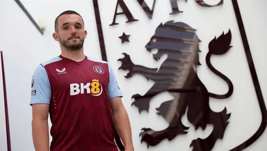 Aston Villa renova com o capit&atilde;o e &iacute;dolo John McGinn at&eacute; 2027: &ldquo;Aqui &eacute; minha casa&rdquo;