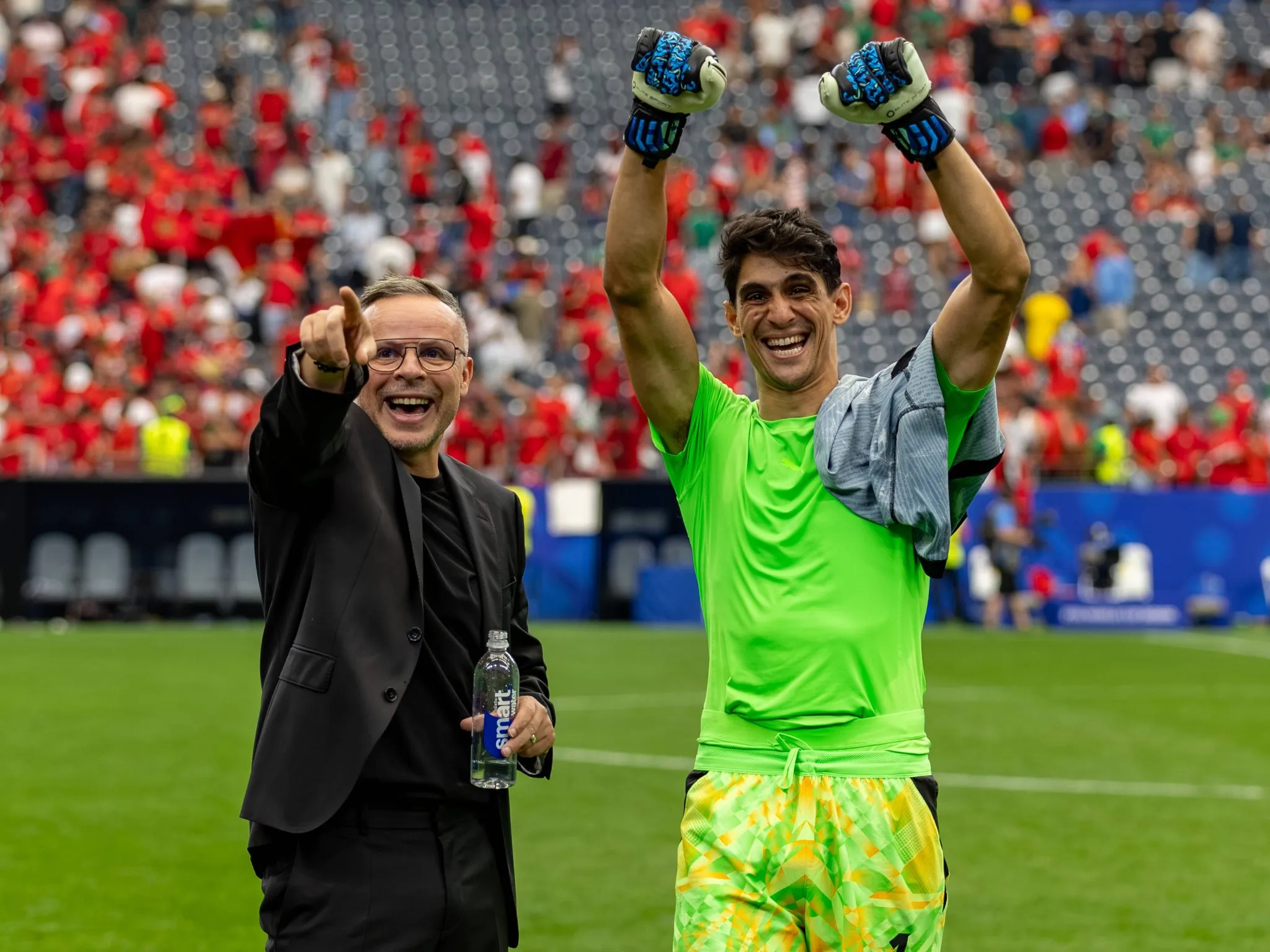 Ouahbi e Bono comemoram classifica&ccedil;&atilde;o de Marrocos na Copa do Mundo de 2026