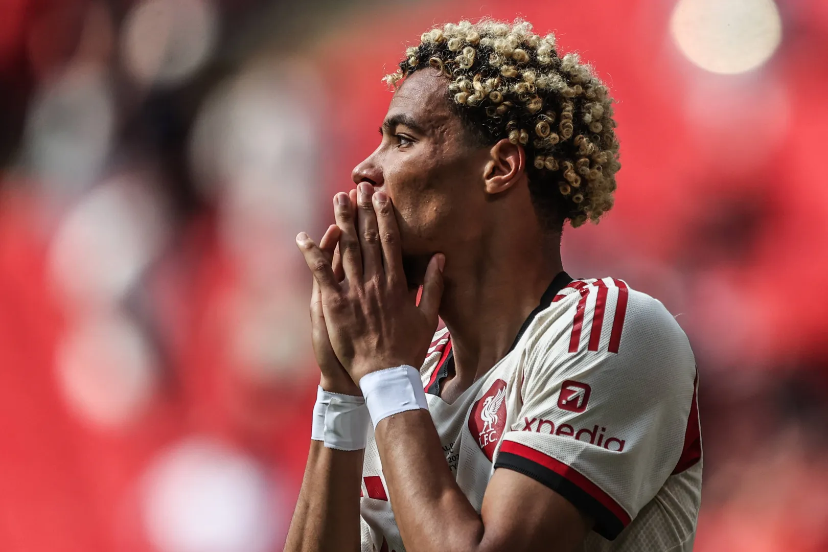 Ekitik&eacute; pelo Liverpool