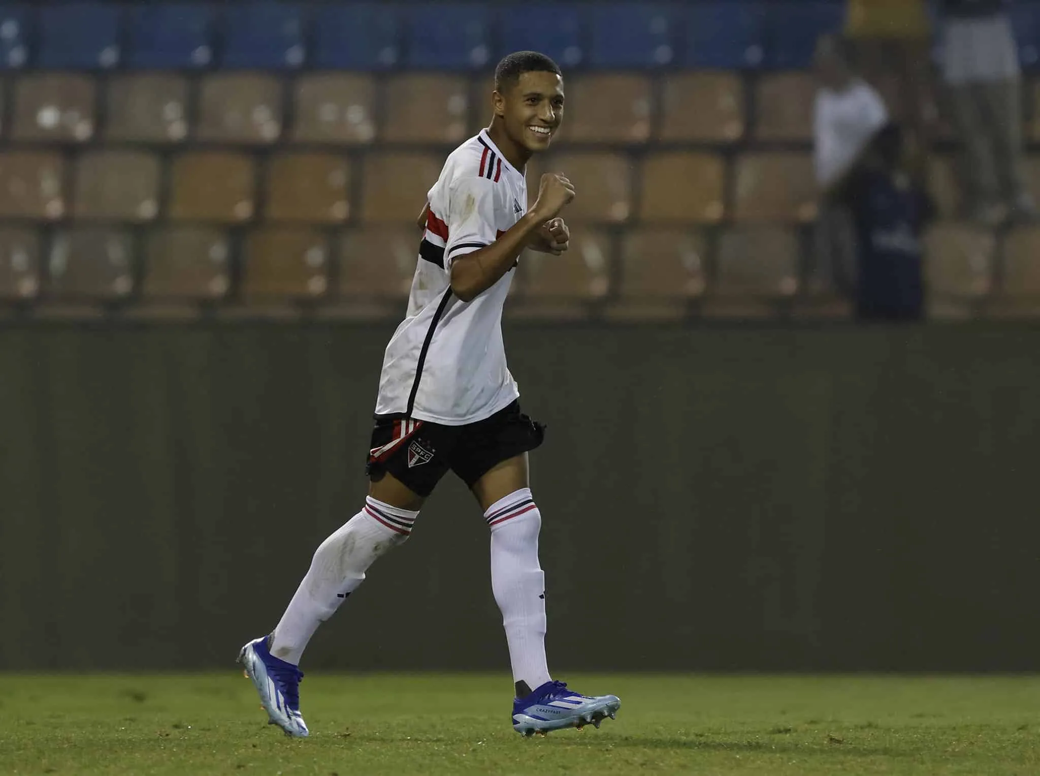 Joia que &eacute; alvo do Bayern e mais cinco: conhe&ccedil;a as promessas que encantaram Dorival no S&atilde;o Paulo