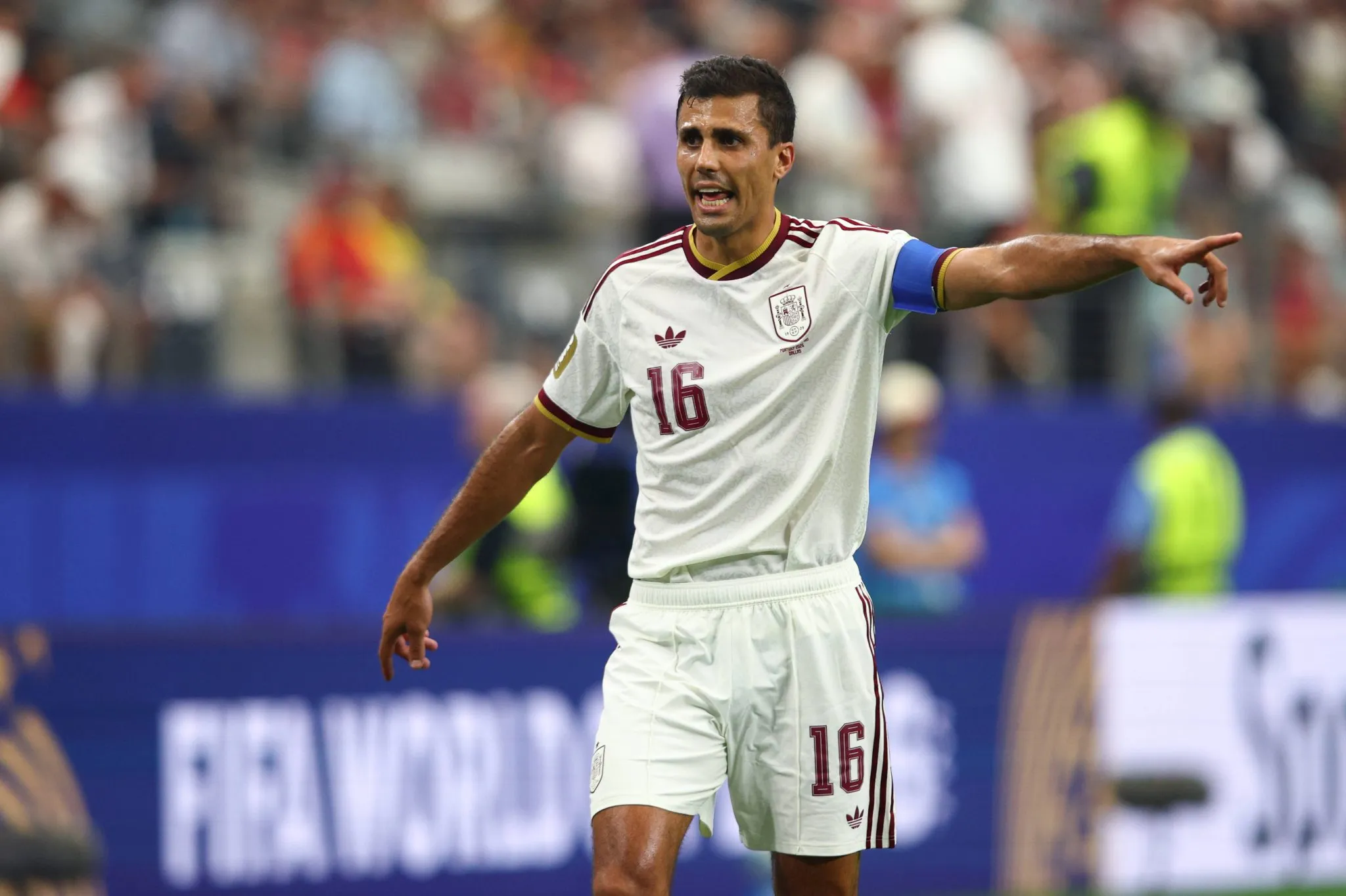 Rodri pela sele&ccedil;&atilde;o espanhola na Copa do Mundo (Foto: Imago/Craig Mercer)