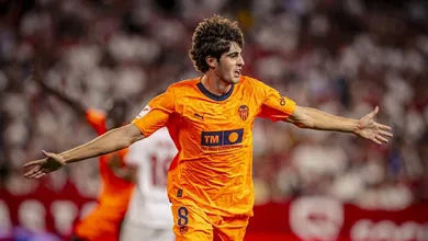 A garotada do Valencia abriu La Liga com uma baita surpresa na visita ao Sevilla