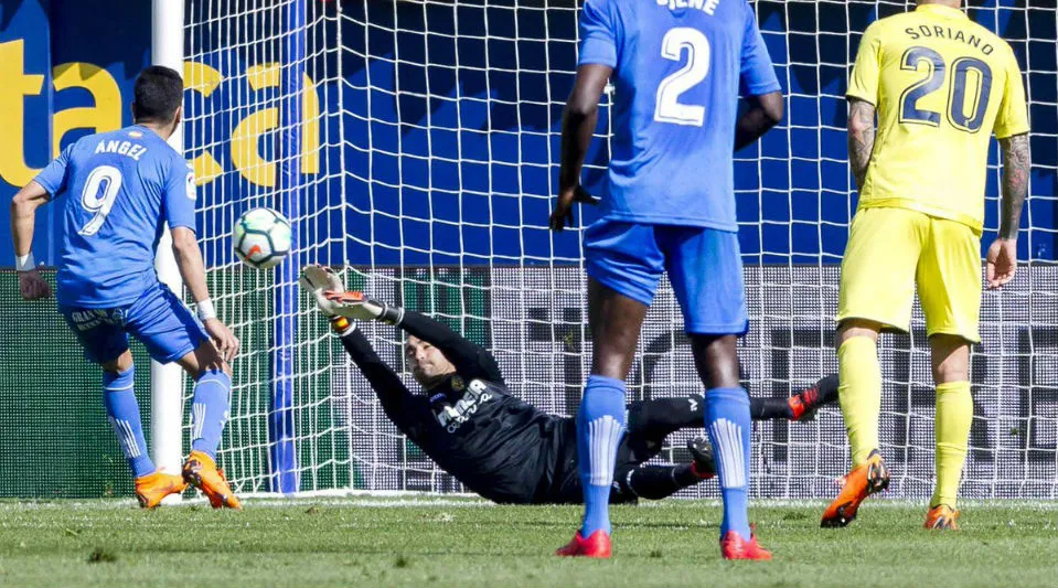 Pared&atilde;o: Asenjo pega dois p&ecirc;naltis no mesmo jogo e d&aacute; a vit&oacute;ria ao Villarreal