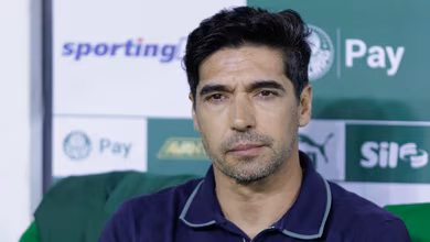 Abel conclama organizada do Palmeiras e acena com bandeira branca &ndash; sem esquecer m&aacute;goa