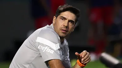 Problema n&atilde;o est&aacute; nos advers&aacute;rios: chegou a hora de o Palmeiras jogar futebol em 2024