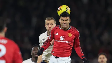 Casemiro at&eacute; tenta, mas n&atilde;o evita que Manchester United amplie sina de Amorim em Old Trafford