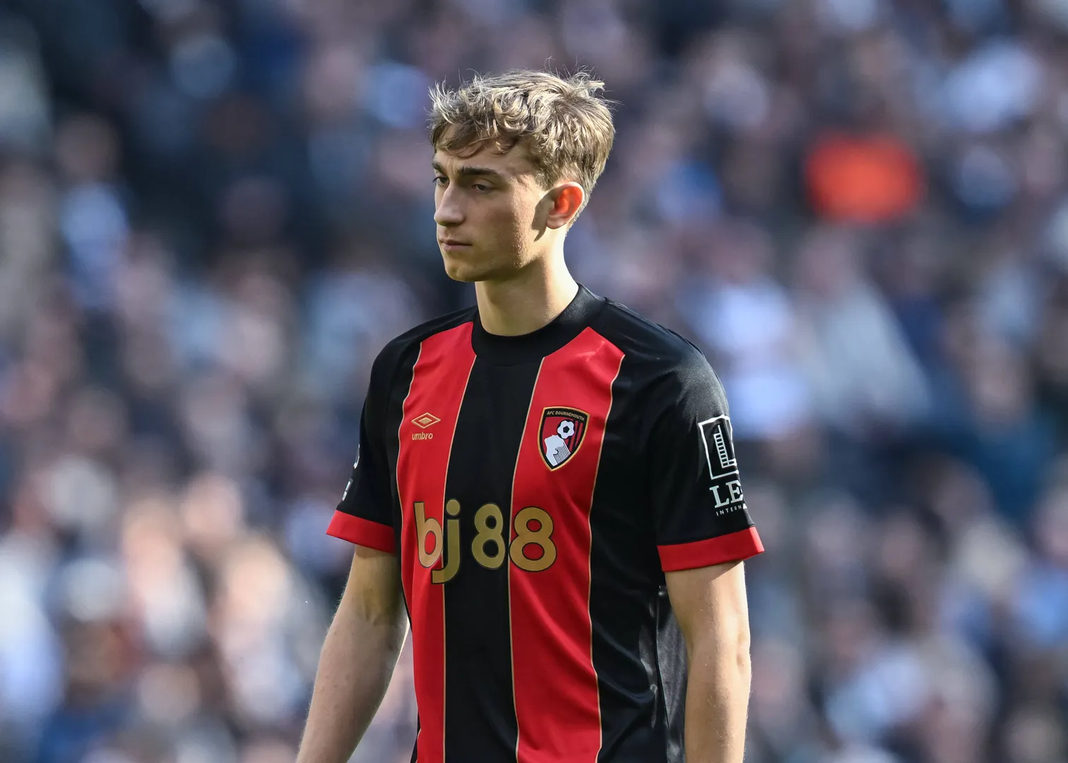 Dean Huijsen est&aacute; em alta no Bournemouth Foto: (Imago)