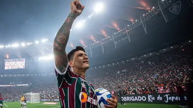 Esquecido pela sele&ccedil;&atilde;o e pe&ccedil;a chave no Fluminense: para o &lsquo;Guardian&rsquo;, Cano &eacute; um dos 100 melhores do Mundo