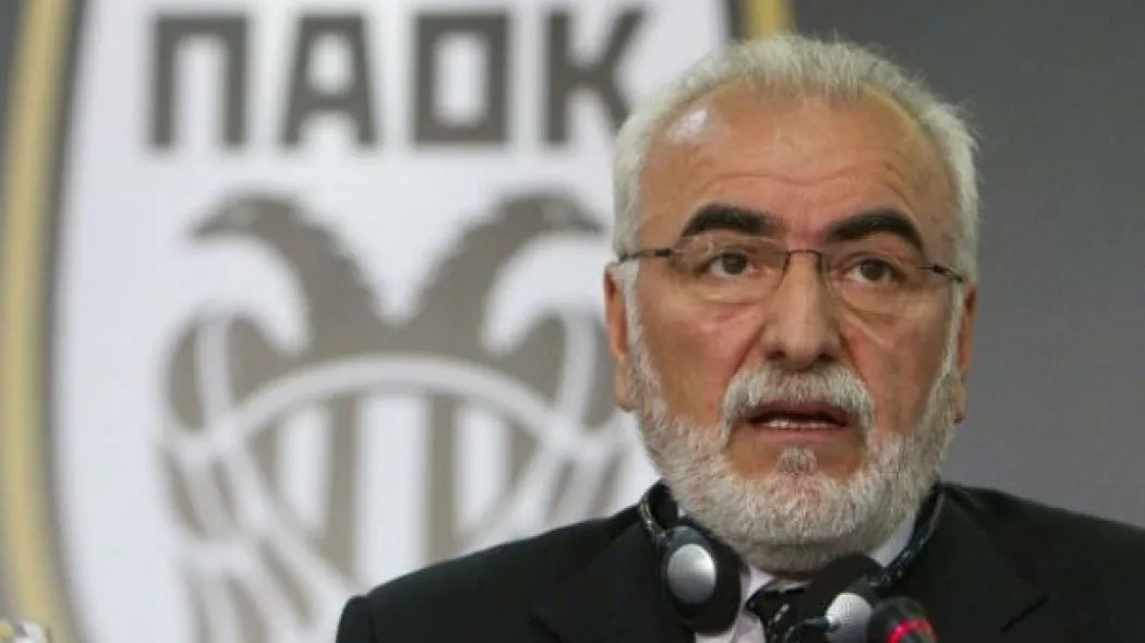 Presidente do PAOK pede desculpas e nega o &oacute;bvio: &ldquo;Claramente n&atilde;o ameacei ningu&eacute;m&rdquo;