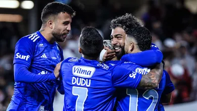 Velho conhecido ofusca estreias de Dudu e Gabigol pelo Cruzeiro