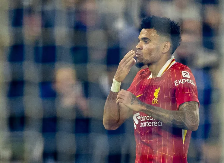 Luis D&iacute;az marcou o terceiro gol do Liverpool - Foto: Imago