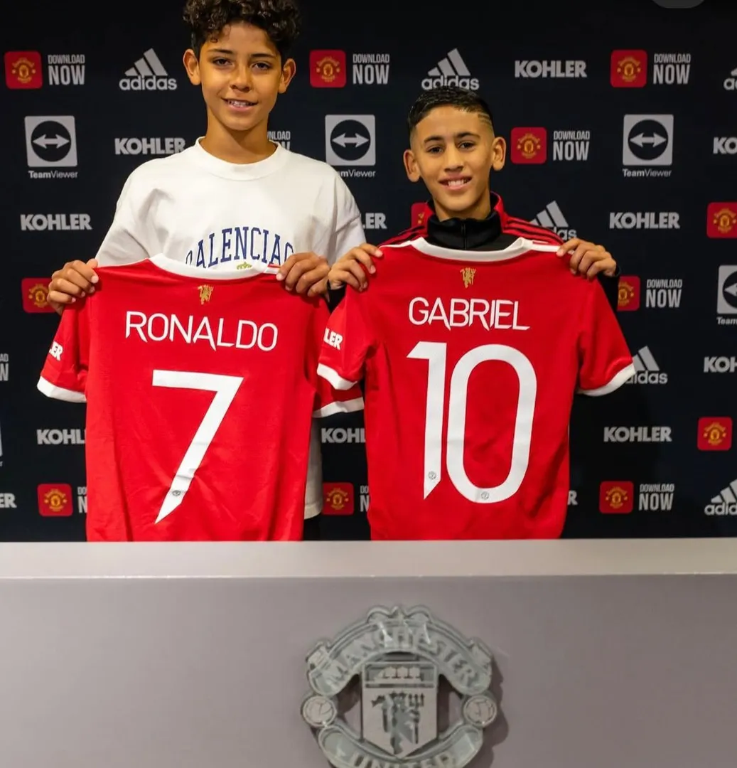jj-gabriel-manchester-united