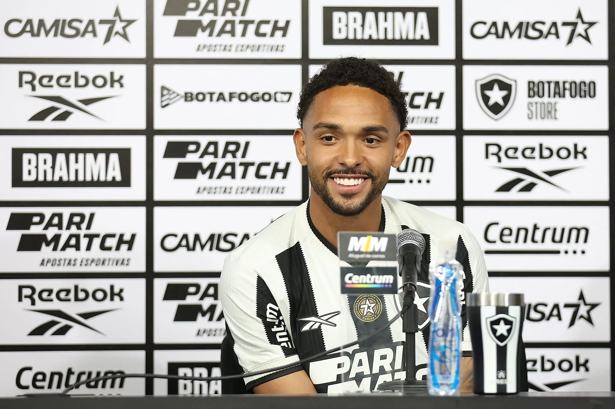 Por que a contrata&ccedil;&atilde;o de Vitinho pelo Botafogo surpreendeu at&eacute; John Textor