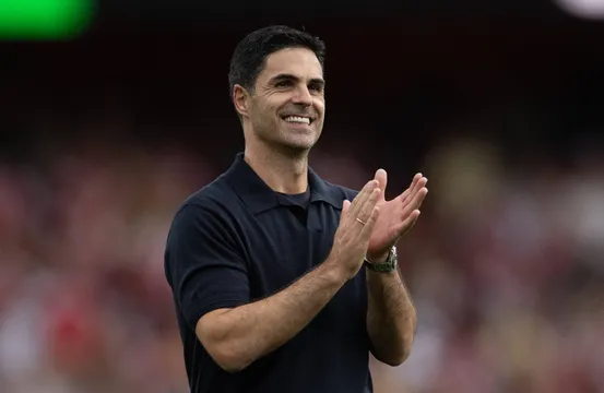 Jamie Carragher: &lsquo;Arteta est&aacute; se tornando Sir Alex Ferguson na Premier League'