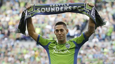 Dempsey chega ao Seattle Sounders e a MLS agradece
