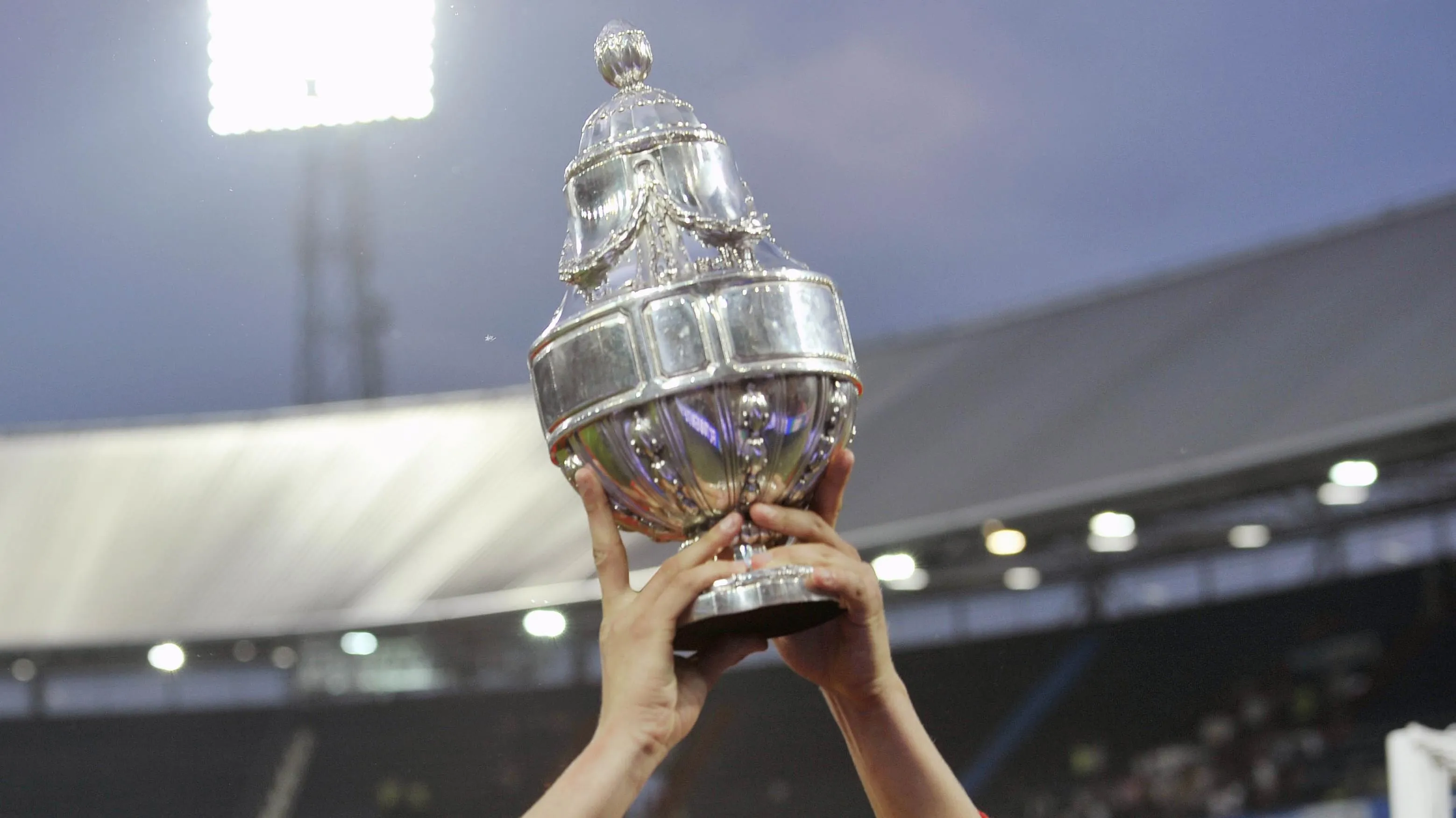 Copa da Holanda: o pr&ecirc;mio ou a consola&ccedil;&atilde;o