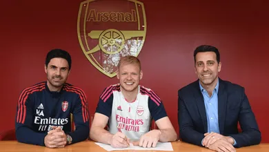 Refor&ccedil;o pouco badalado, mas hoje um dos pilares do time, Aaron Ramsdale renova com o Arsenal