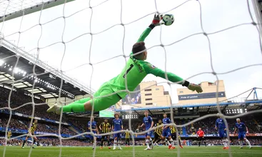 O Chelsea saiu das vaias para conquistar uma vit&oacute;ria que o garante na Champions