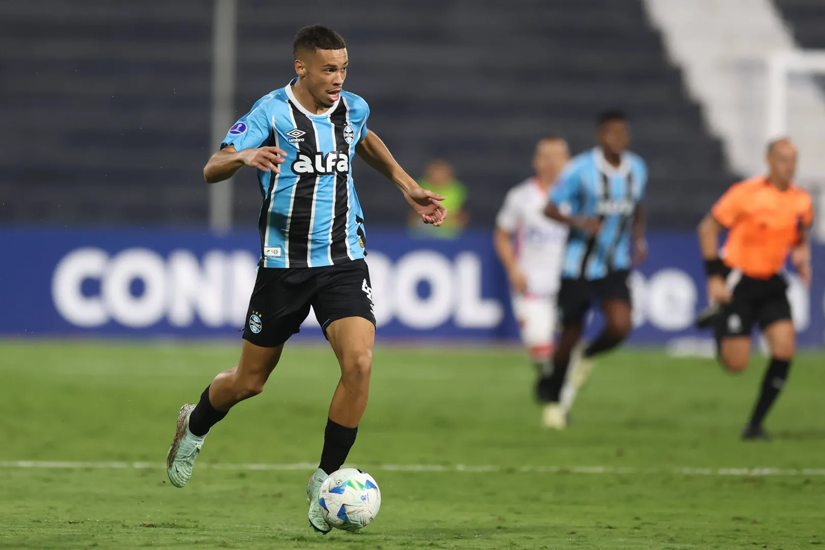 Alysson, joia do Gr&ecirc;mio Foto: (Imago)