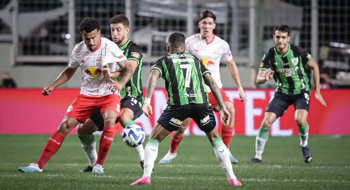 Am&eacute;rica e Bragantino fizeram um jogo de altern&acirc;ncias, em que prevaleceu o empate