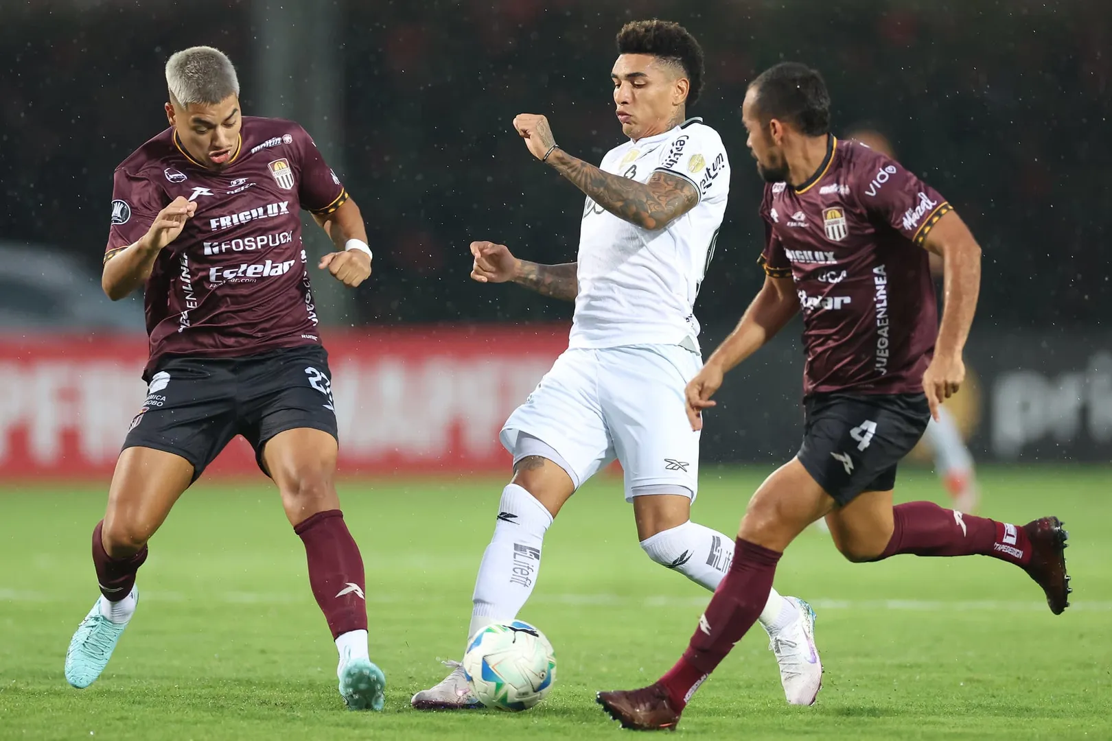 Botafogo teve dificuldades contra o modesto Carabobo (Foto: Vitor Silva/Botafogo)