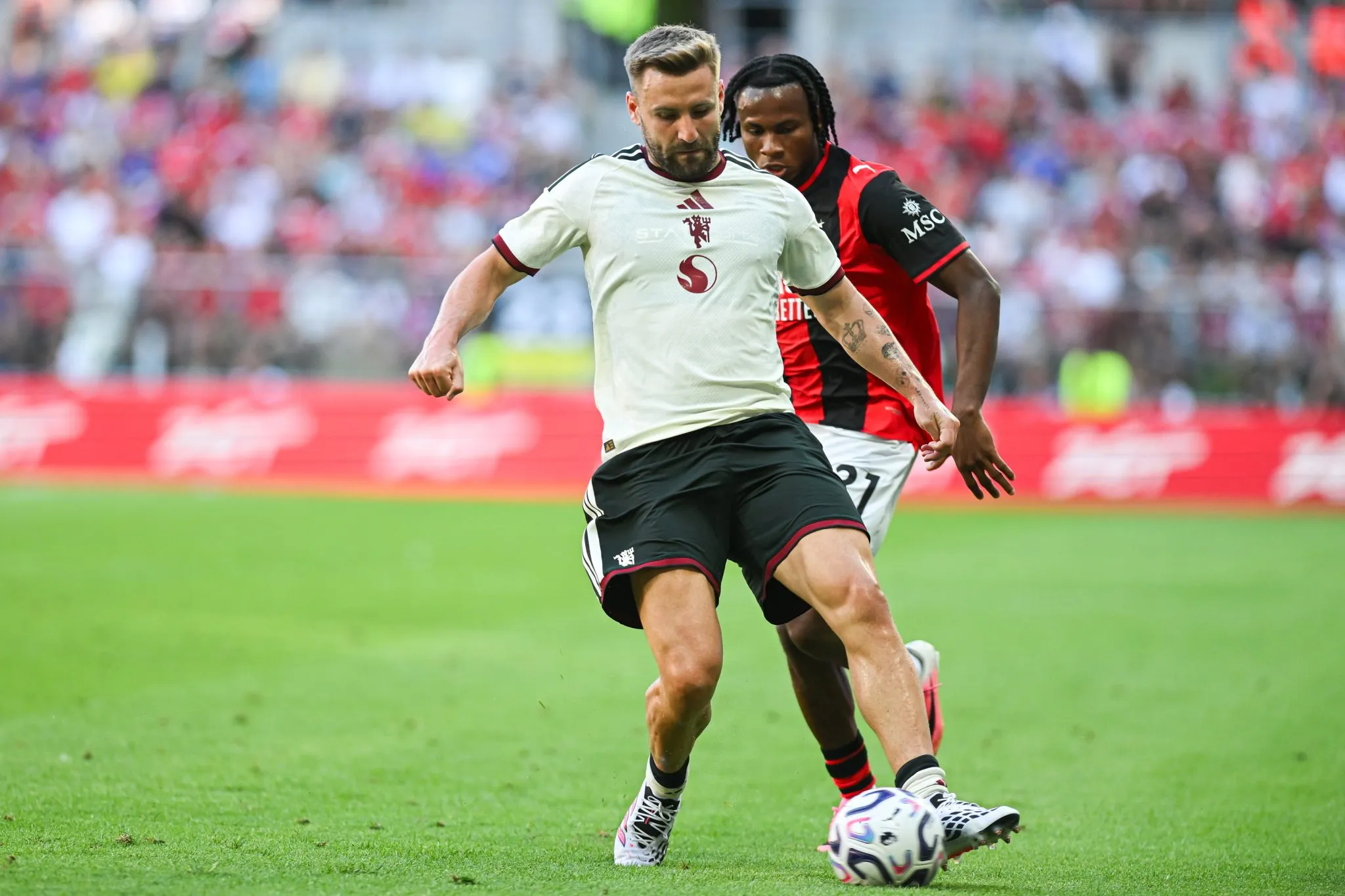 Luke Shaw durante Manchester United x Milan (Foto: SUSA/Icon Sport)
