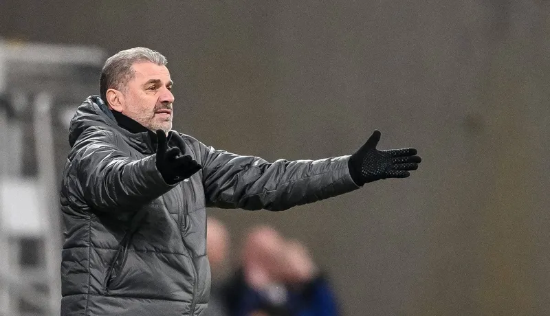 Postecoglou pede por refor&ccedil;os. Enquanto isso, Tottenham segue perdendo na Premier League