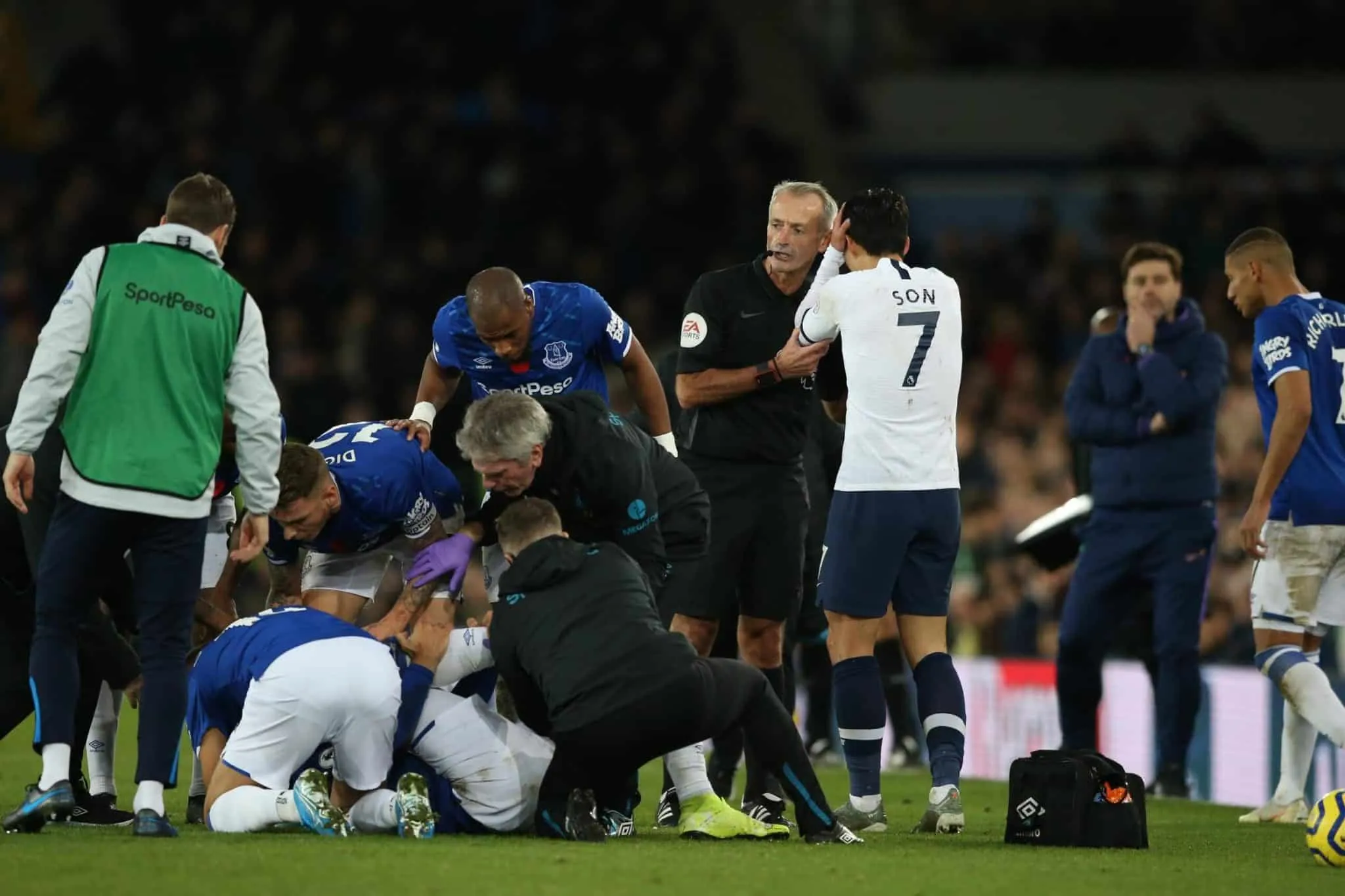 Premier League reverte cart&atilde;o vermelho mostrado a Son ap&oacute;s entrada sobre Andr&eacute; Gomes