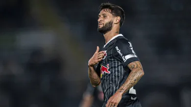 Bragantino oferece Juninho Capixaba para tentar tirar lateral de gigante brasileiro